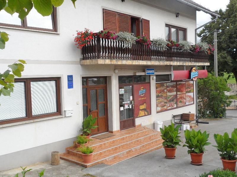 Apartment Rendulic Rakovica Εξωτερικό φωτογραφία
